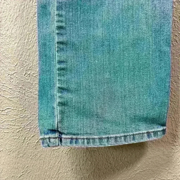 CARHARTT Classic Relaxed Fit Light Wash Distressed Jeans Work Denim Men 38 x 34 - Picture 2 of 12